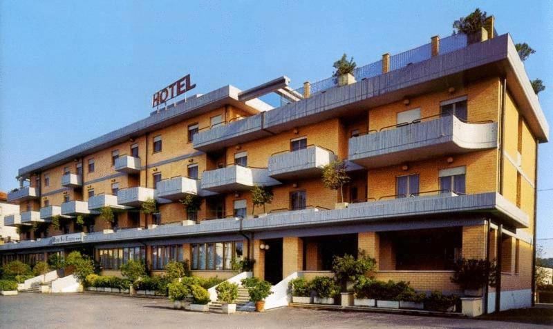 Hotel San Crispino Morrovalle 외부 사진